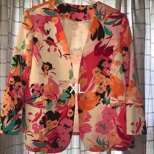 Floral bell sleeve blazer